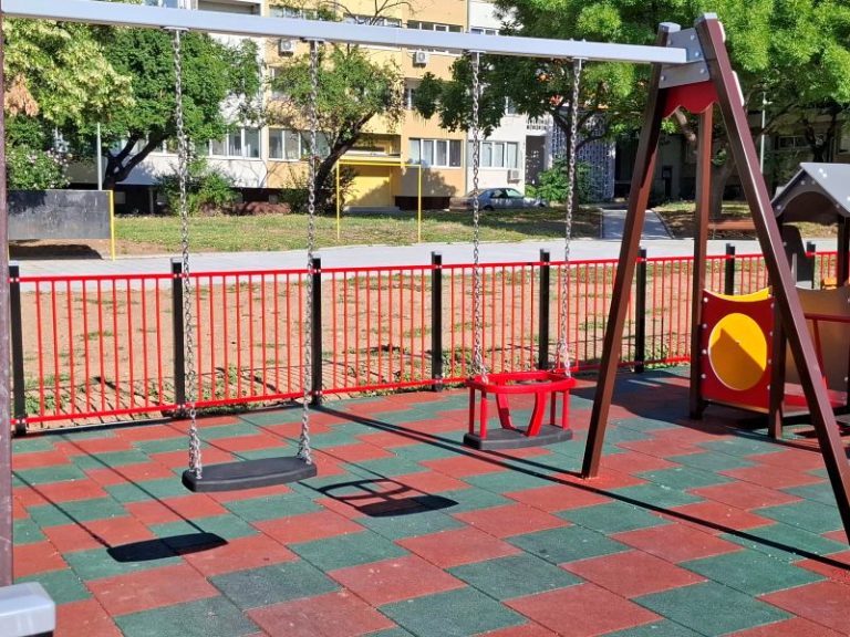 Ново лице за квартал „Дружба“: Модерно пространство за деца и възрастни в Сливен