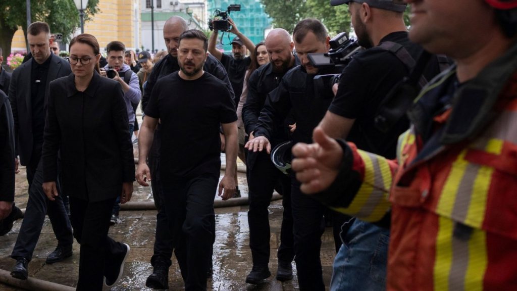 ново разпределение на силите в киев: зеленски обяви смяна на премиера