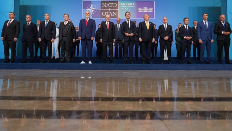 Оръжия за дипломация: Необичайните подаръци на Ердоган към НАТО
