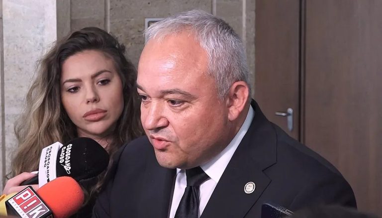 От ниви към вили: Анатомията на една политическа инвестиция