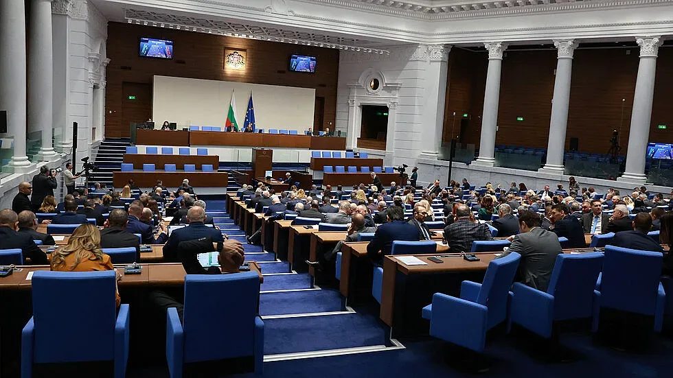пенсии и здраве под новите бюджети: какво ни очаква след решението на парламента?
