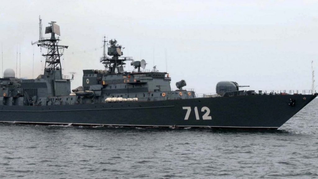 показ на сила в ламанша: руският фрегат „неустрашими“ разтърси водите до бреговете на англия