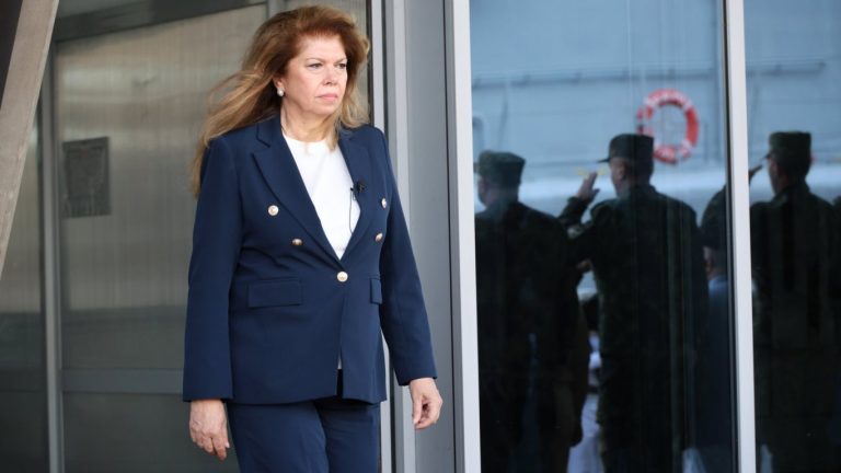 Политическо предимство: Илияна Йотова води в новата анкета за президентските избори