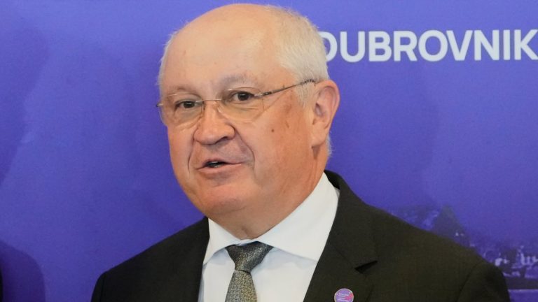 Принципи срещу власт: Защо премиерът на Молдова напусна своя пост?