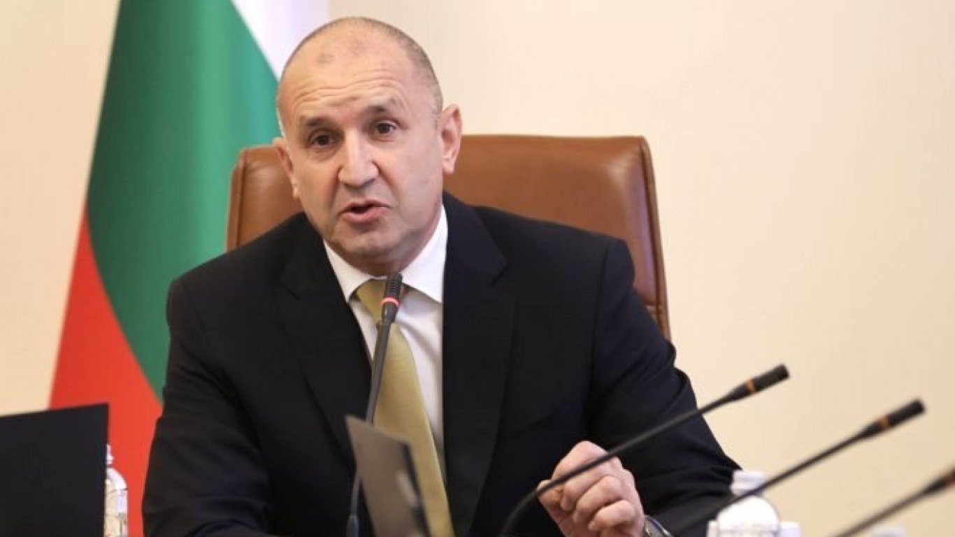 сблъсък в върха: радев обвинява прокуратурата в саботаж на борбата с корупцията