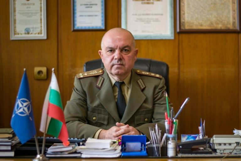 Сливенският лекар с сърце на войн: Полковник д-р Илиян Комитов получава наградата „Милосърдие“