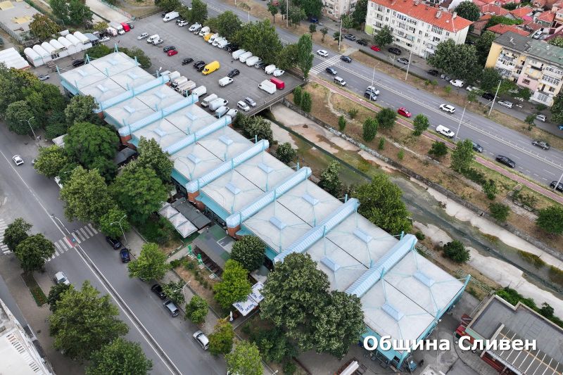 сливенският пазар блести: ремонтът на покрива приключи успешно