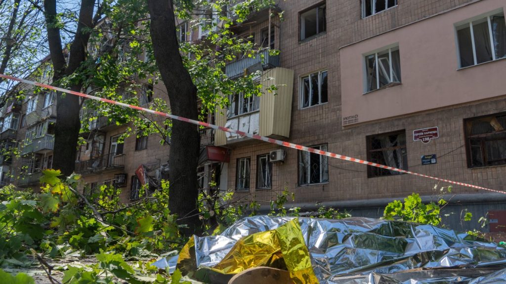 трагедия в дружкивка: нощен удар с тежка бомба остави трима мъртви