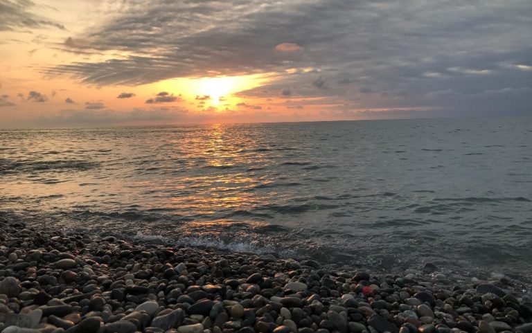 Черното море: Водната капсула на времето и нейните скрити загадки