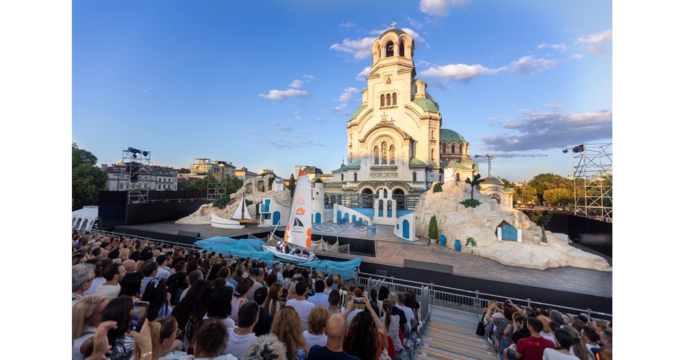 юбилеен триумф пред „св. александър невски“: „mamma mia!“ празнува 150-то представление