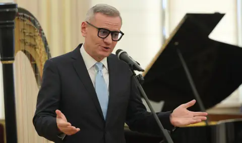 Министър Евтим Милошев поддържа здрава форма с планински преходи (СНИМКИ)