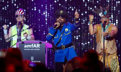 Почина вокалистът на Village People „полицаят“ Виктор Уилис