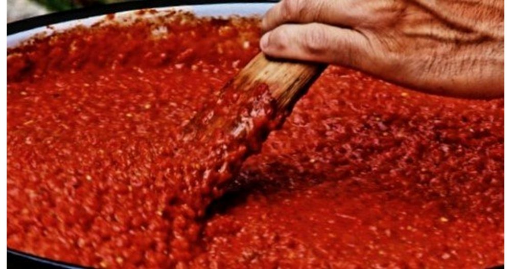 вкусът на традицията: логодаж се превръща в столица на лютеницата