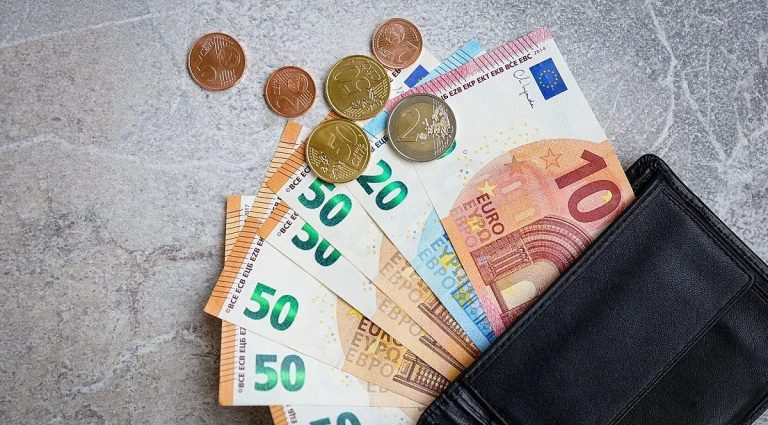 Внимание в портфейла: Как новите осигуровки от август променят сметките ни?