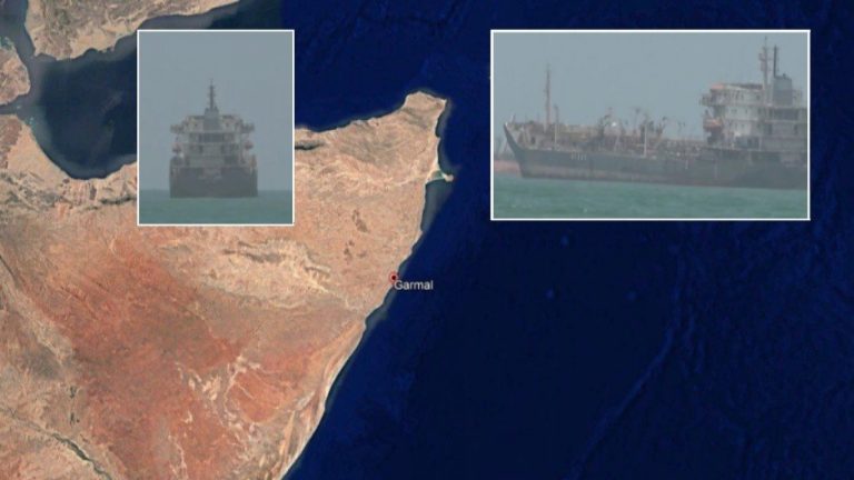 Драма в Червено море: Индийски екипажи в капана на сомалийските пирати