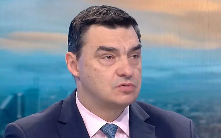 Жестокостта на Младежкия хълм: Владо Николов за пропастта в детското възпитание
