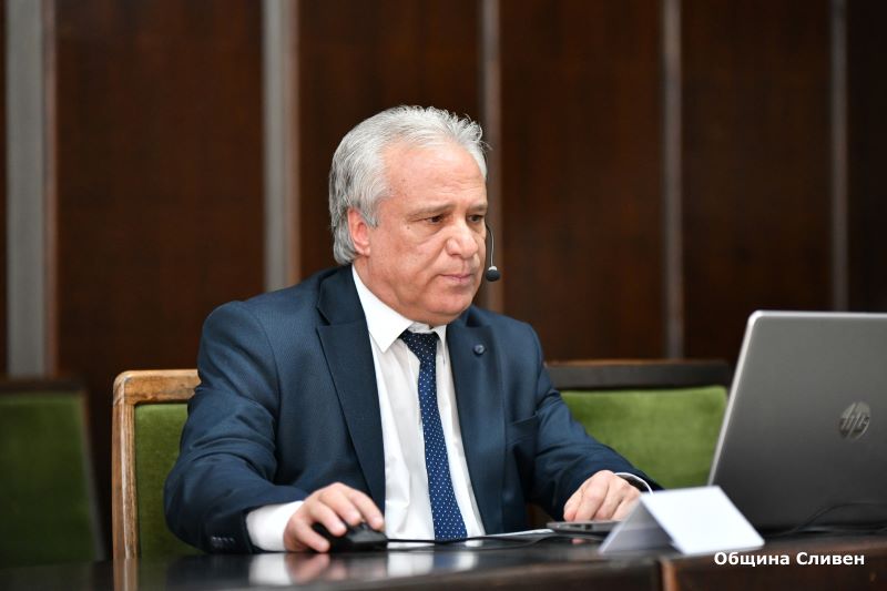 изкуството на политическия компромис: рецептата за сливен