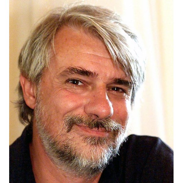 италиански блясък във варна: рики тоняци носи магията на киното в „любовта е лудост“