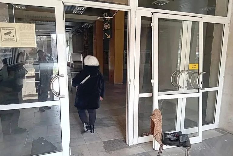 Между пода и тавана: Скритите истини за българските пенсии