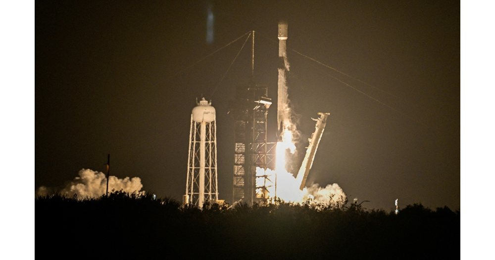 непоканен гост на луната: ракета на spacex остави нов белег на повърхността