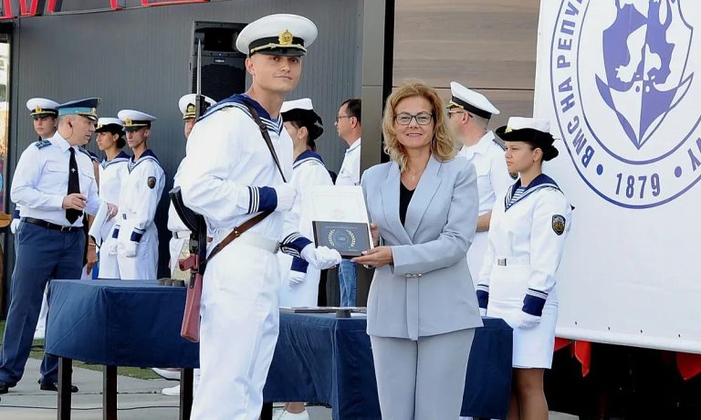 Нова гвардия за българските води: 35 млади офицери попълниха редовете на ВМС