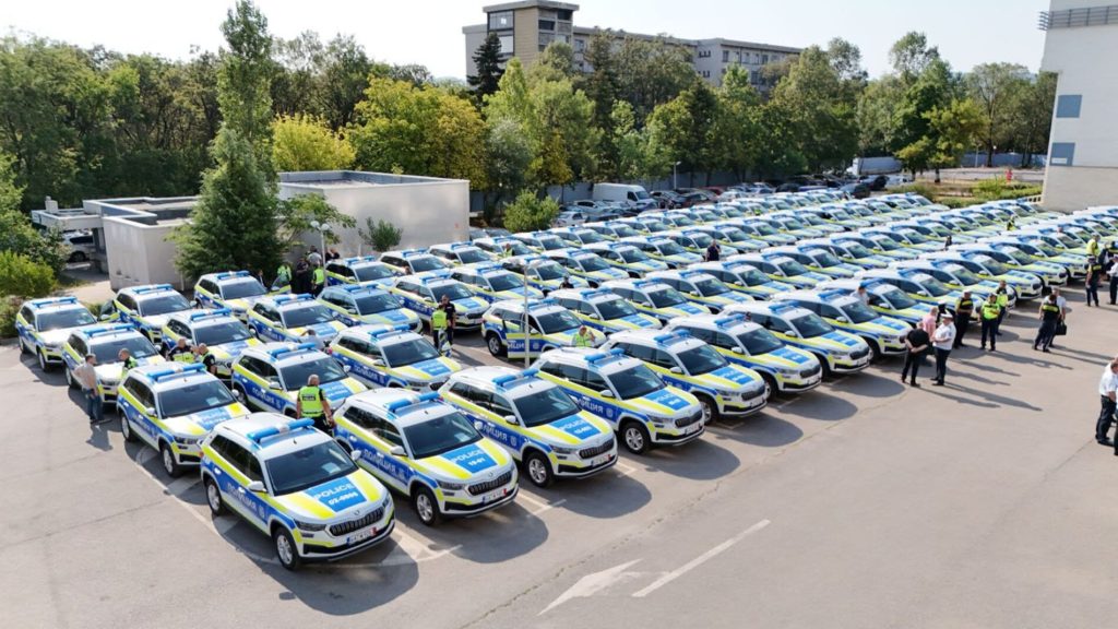 нова мощ за полицията в сливен: седем модерни джипа влизат в строй