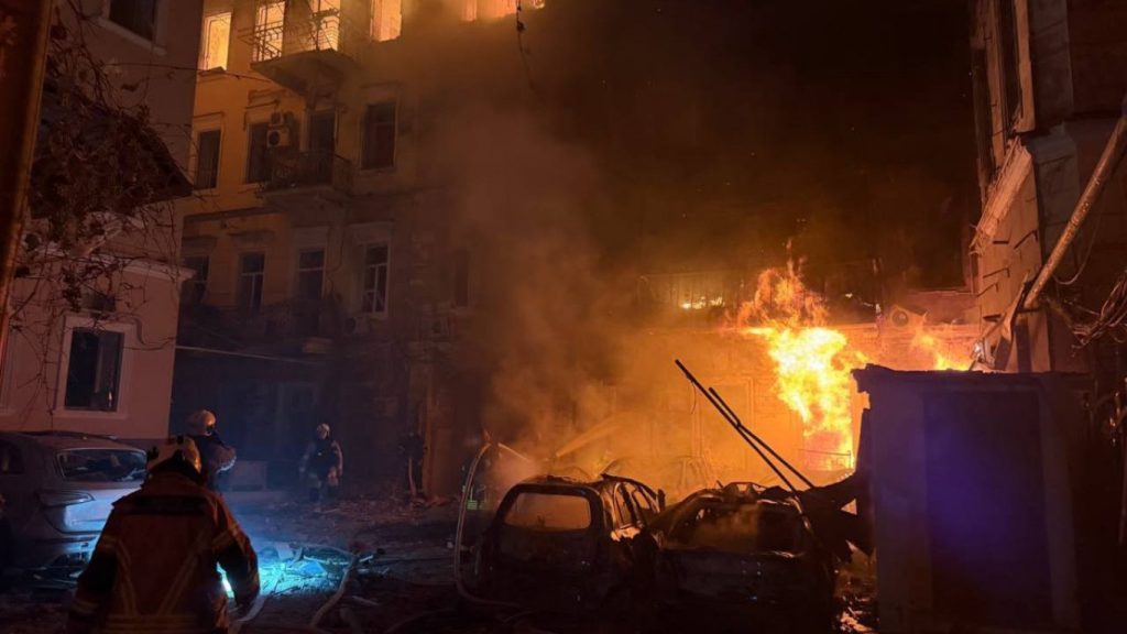 нощ на огън: украински градове в рушини след масирани удари