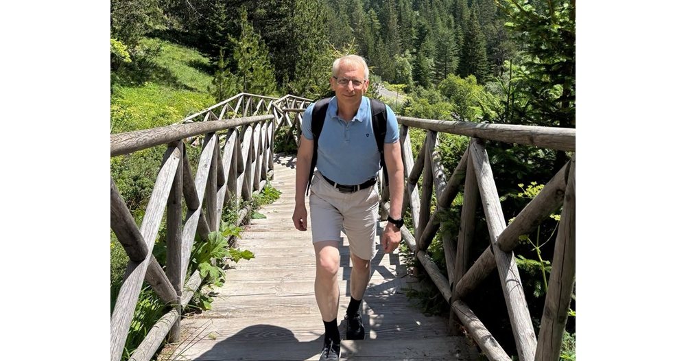 планински рестарт: николай денков смени кабинета с 20-километров преход в пирин
