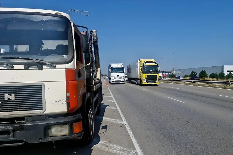 Пътуване без стрес: Всичко за новите ограничения по магистралите и пътищата