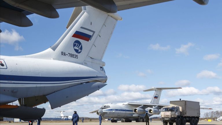 Руският гигант Ил-76 на помощ срещу пламъците в Сърбия