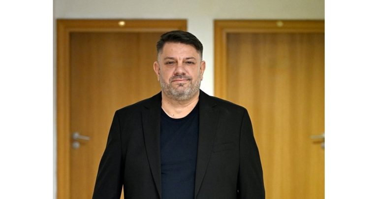 Свобода от 8 кг тежест: Как един политически крах спаси един живот