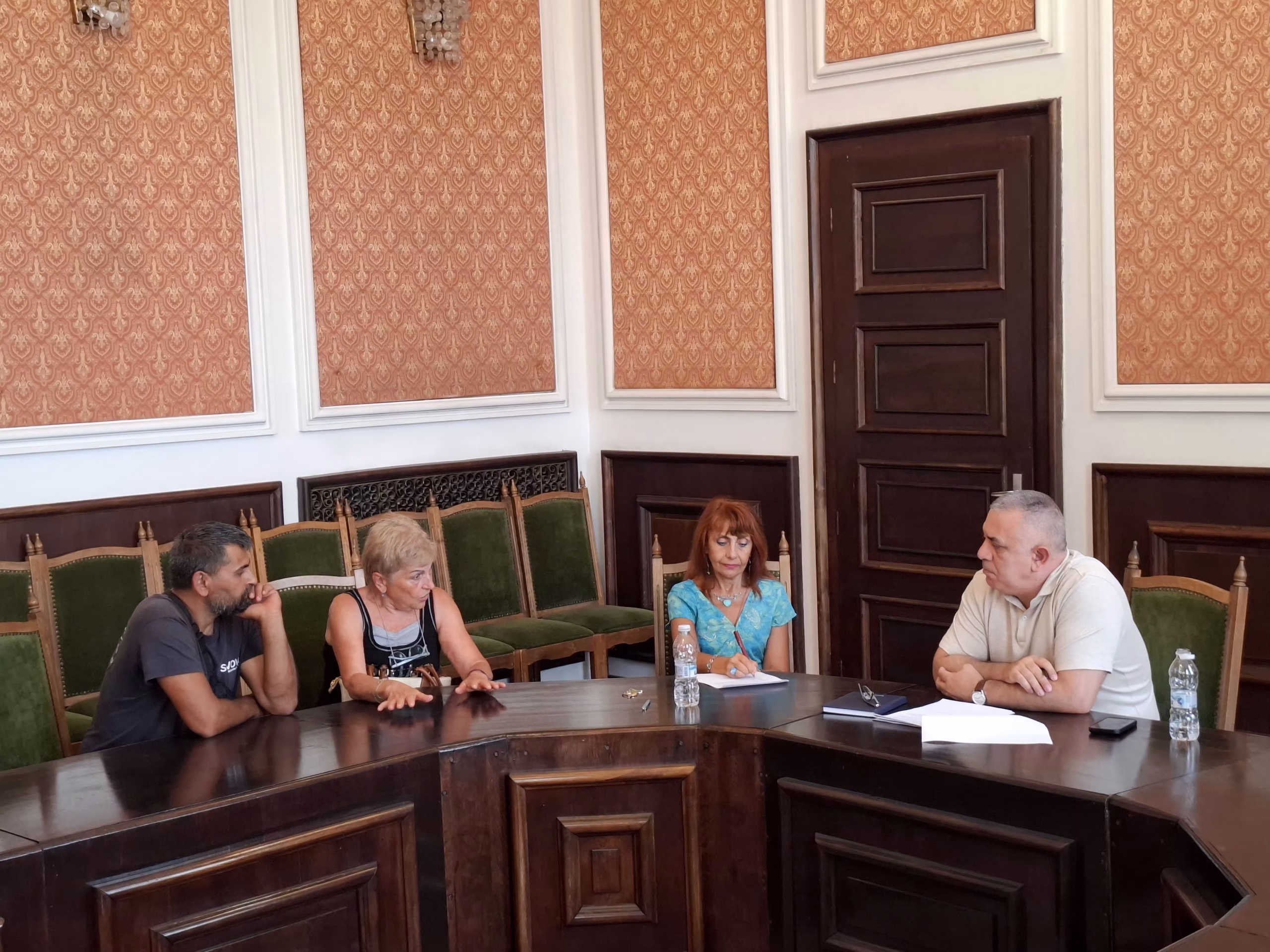 сливен се грижи за своите: общината помага на хората със зрителни увреждания