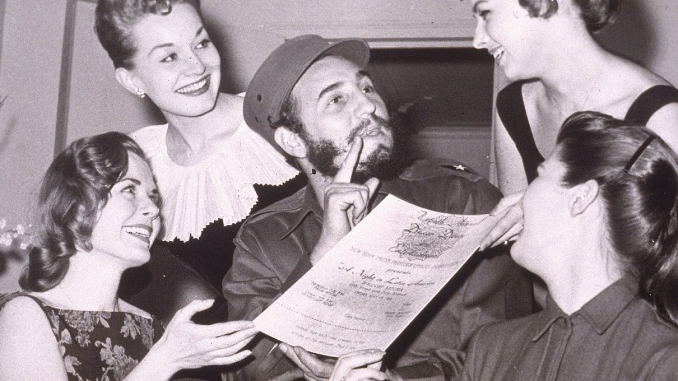сянката на ел команданте: 100 години от раждането на фидел кастро и неговите непознати лица