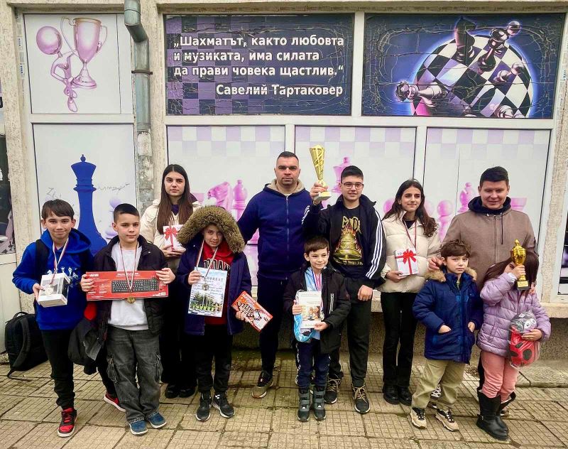 шахматен триумф: сливенските таланти покоряват казанлък!