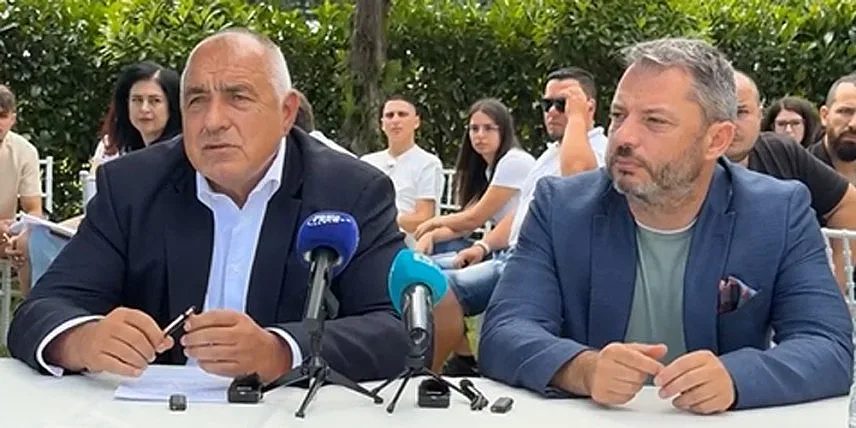битката за президентския билет: герб между собствени амбиции и десен съюз