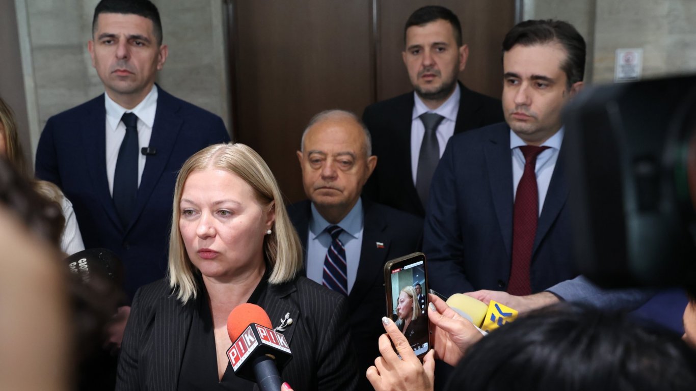 българската външна политика: между подкрепа и отрицание