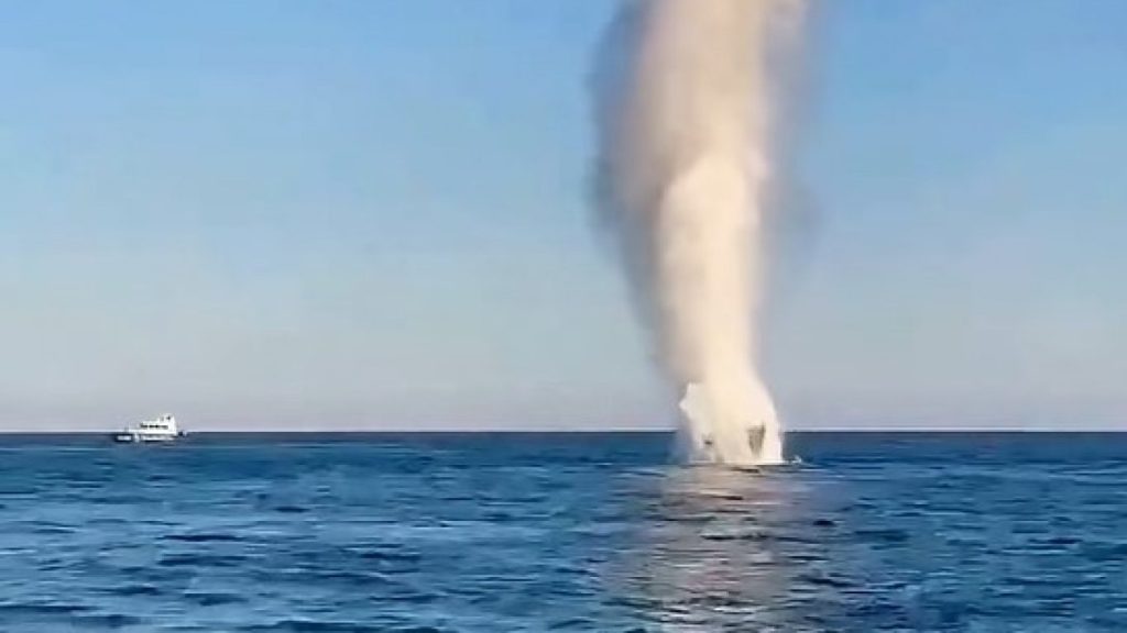 взривна находка в морето: румъния вдигна тревога заради части от дрон