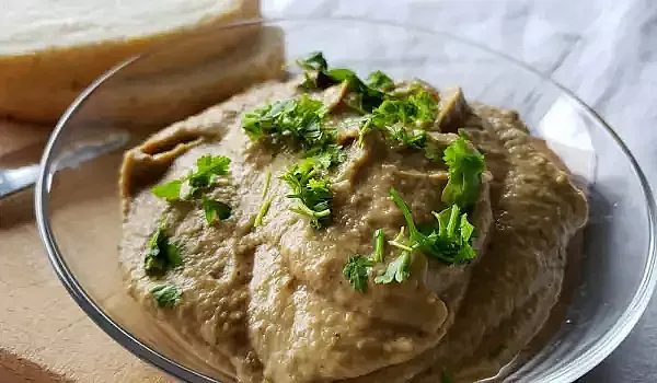 вкусът на близкия изток у вас: тайната на перфектния баба гануш
