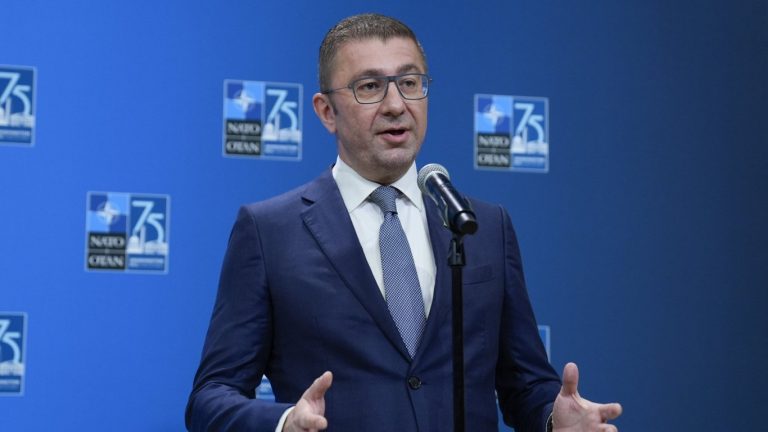 Дипломатически шах в Скопие: Мицкоски залага на Брюксел, за да „поправи“ отношенията с България