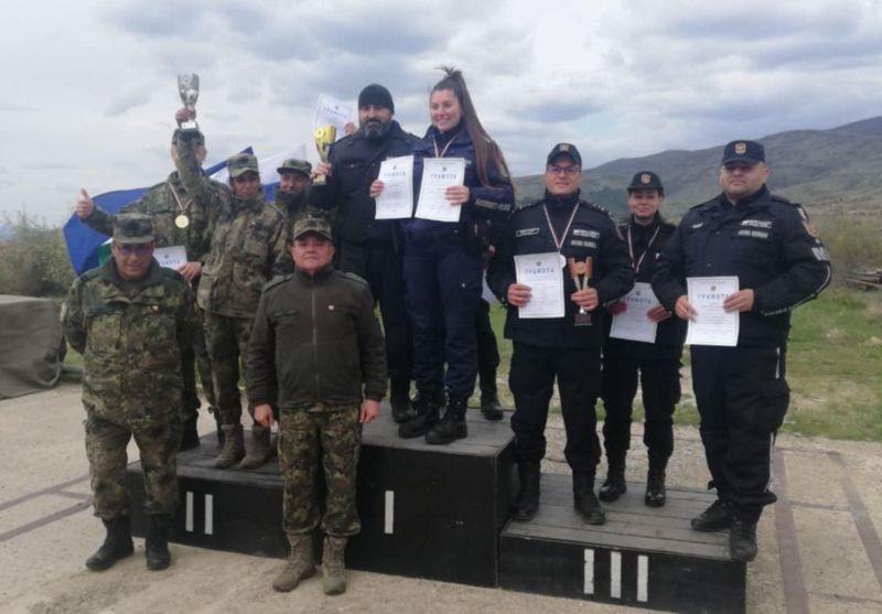 желязна воля и прецизност: сливенските полицаи покоряват полигона батмиш
