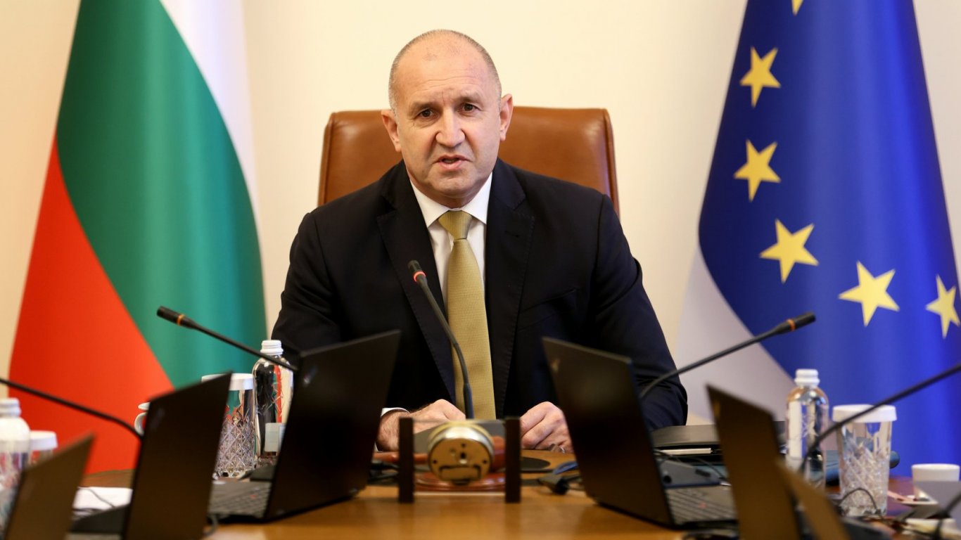 зимна среща на върха: премиерът и елитът на „прогресивна българия“ обсъждат бъдещето