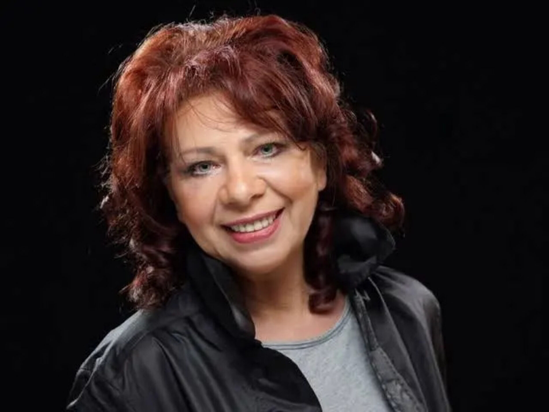 извън стените на собствения затвор: елена азалова оживява шедьовъра на лорка