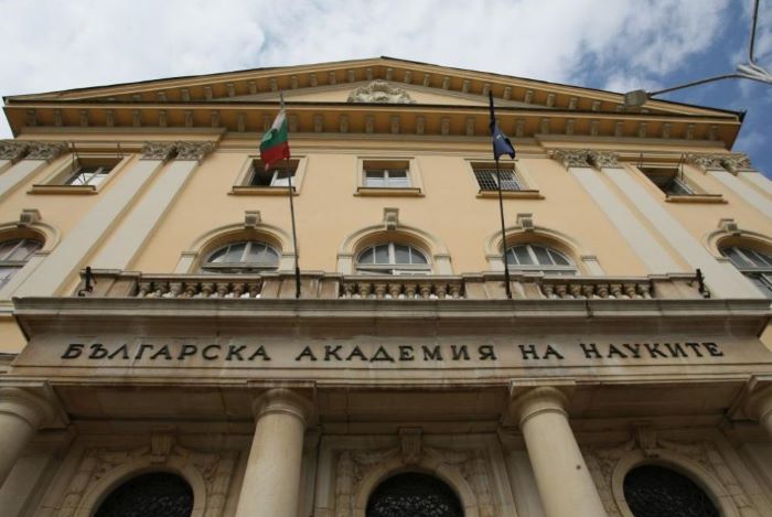 интелектуалният елит на българия настоява за промяна: бан изисква оставка на правителството