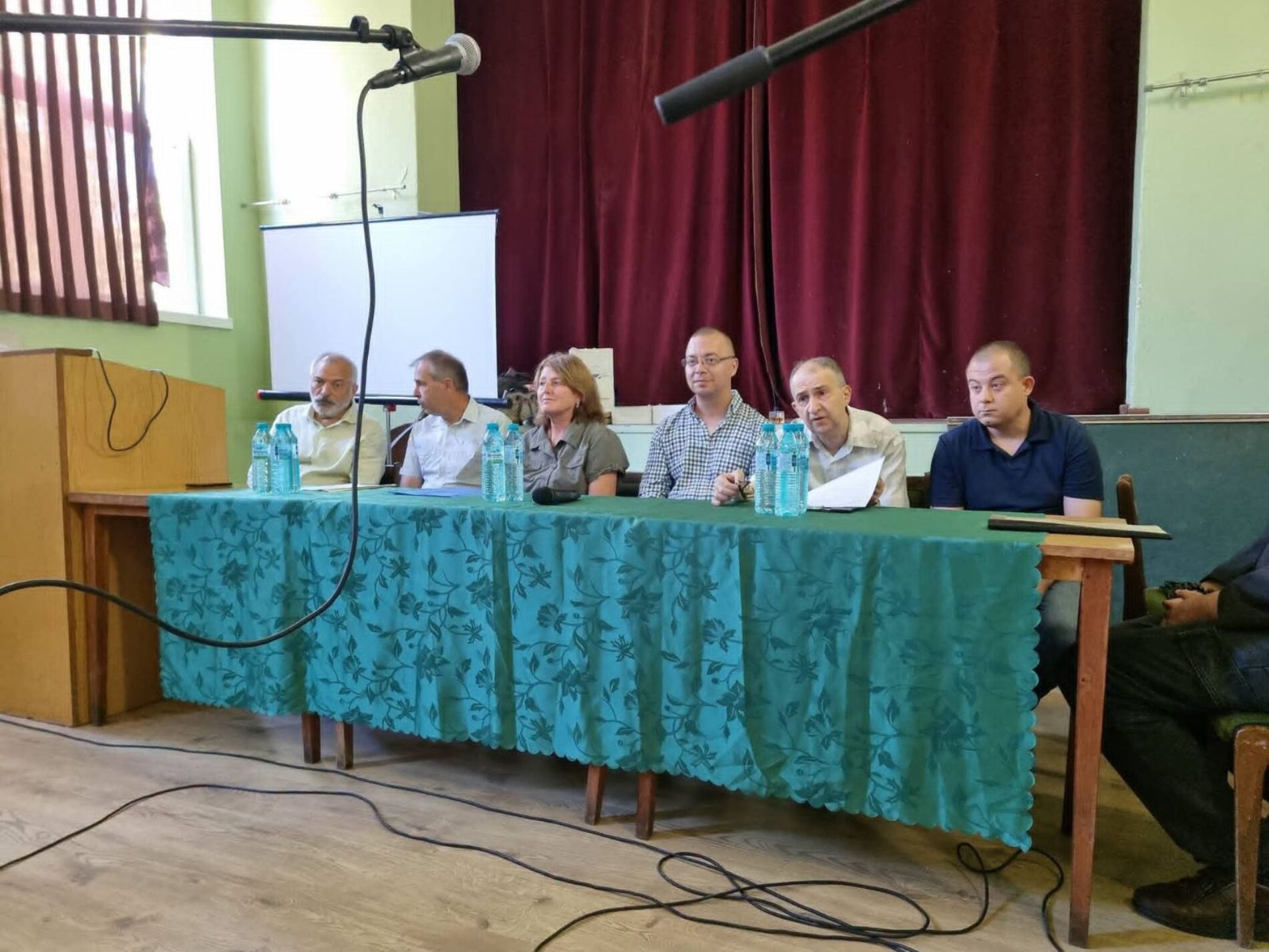 медвен: където историята и родолюбието се срещат в сянката на захарий стоянов