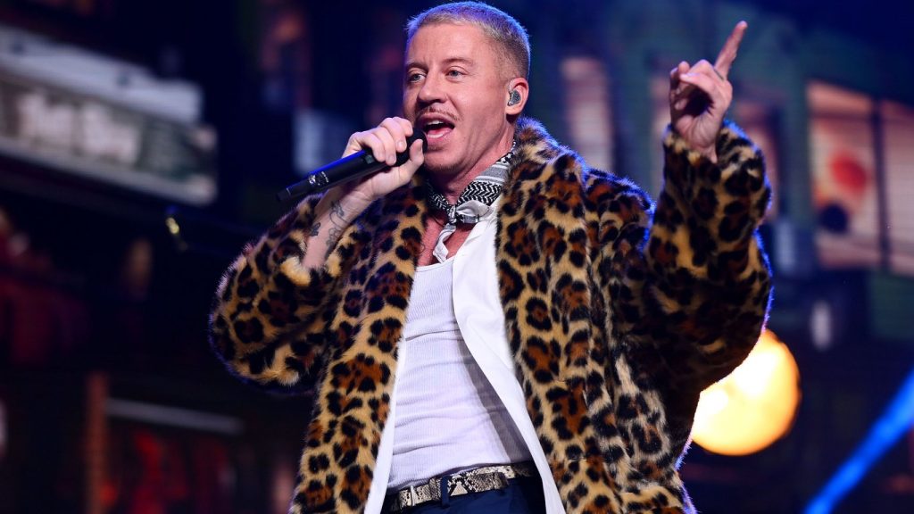 музика срещу политика: защо макълмор изпадна от турнето на ед шийрън?