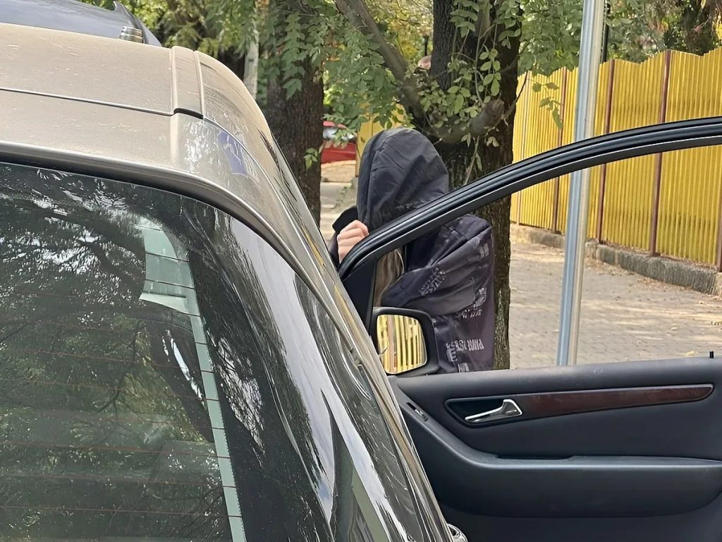 наркокошмар пред детска градина: майка на две деца зад решетките за дрога