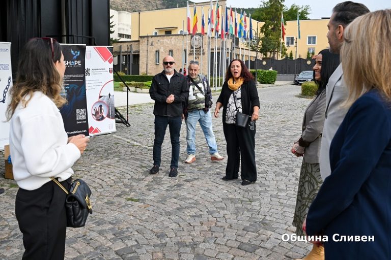 Не всяко преживяване е твой избор: Сливен се изправи срещу трафика на хора