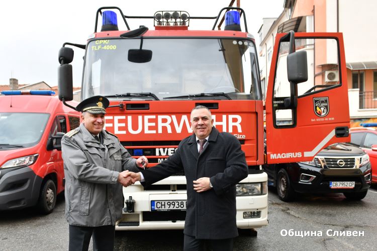 нова надежда за сливенските огнеборци: германска машина и планове за модерна пожарна