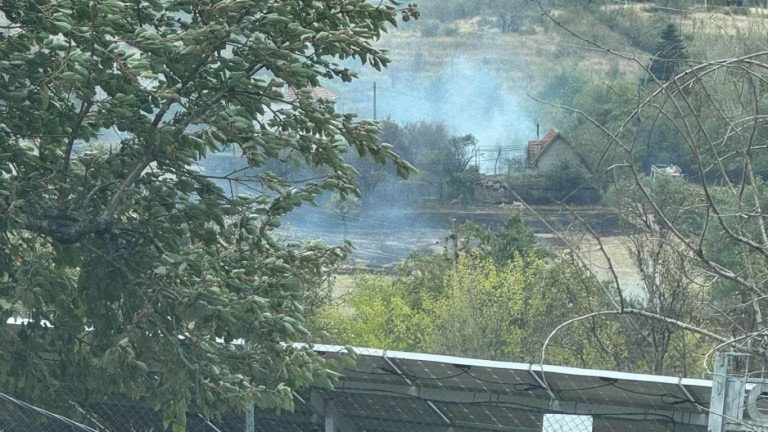 Огнена стихия в Сливен: BG-Аларма предупреди жителите заради силен вятър