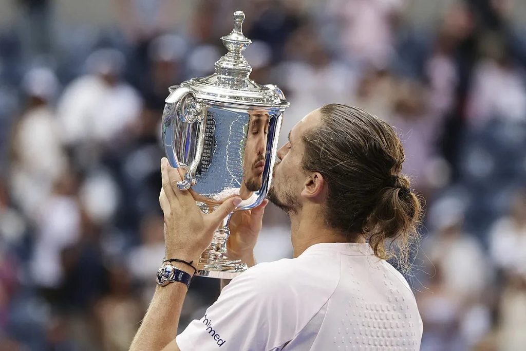 отмъщението на шампиона: как зверев превърна кошмара от 2020 г. в триумф на us open